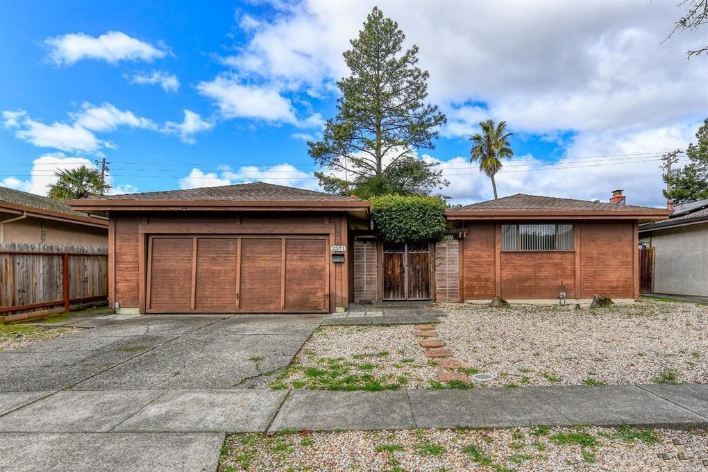 2371 Beach St.